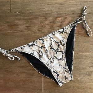 NWOT Snakeskin Bikini Bottom
